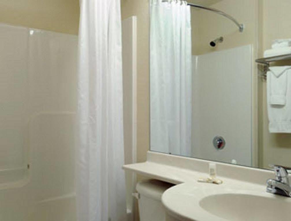 Microtel Inn & Suites By Wyndham Springfield Екстериор снимка